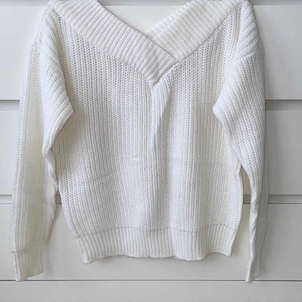 Sweater ( off the shoulders)
